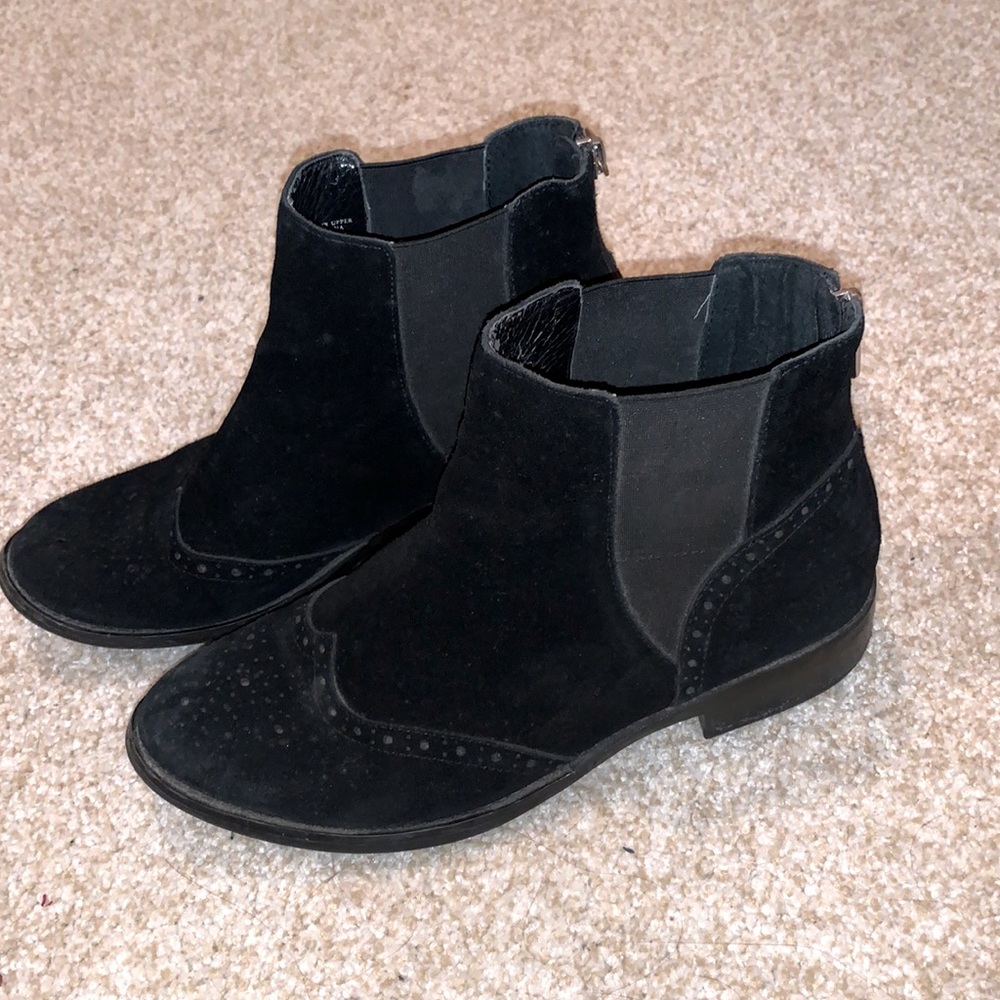 Black Adrienne Vittadini boots size 8 + shine sponge